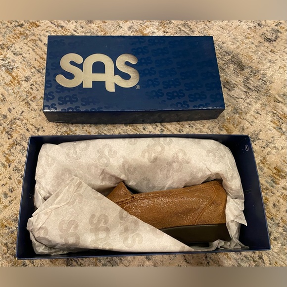 NIB:  SAS "Simplify" Loafers - Picture 6 of 6